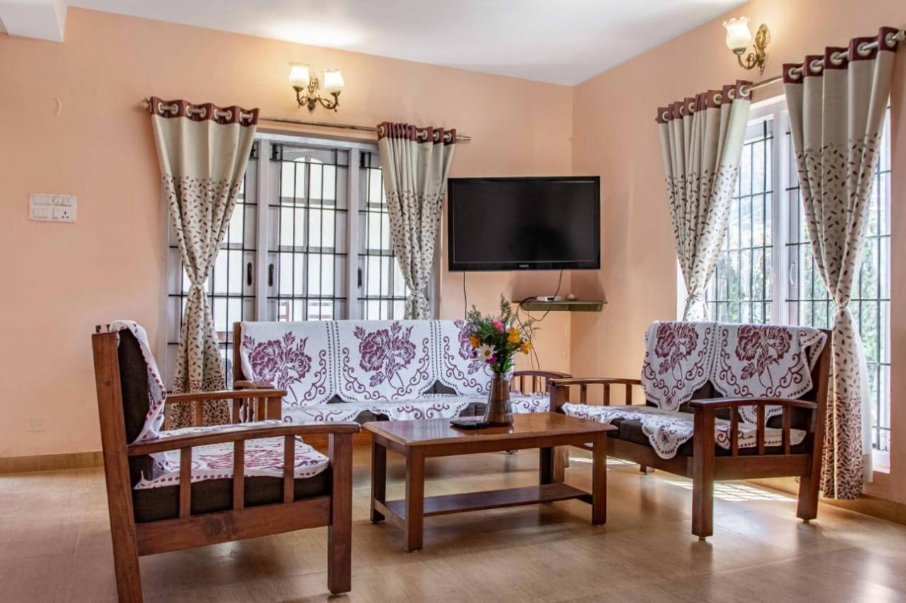 Pine View Stay Ooty Extérieur photo
